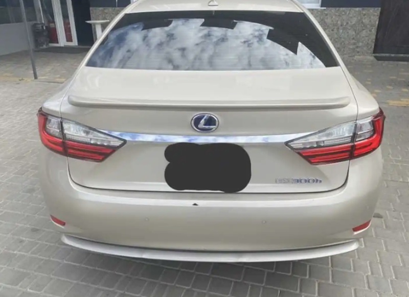 Задняя фара от Lexus Es